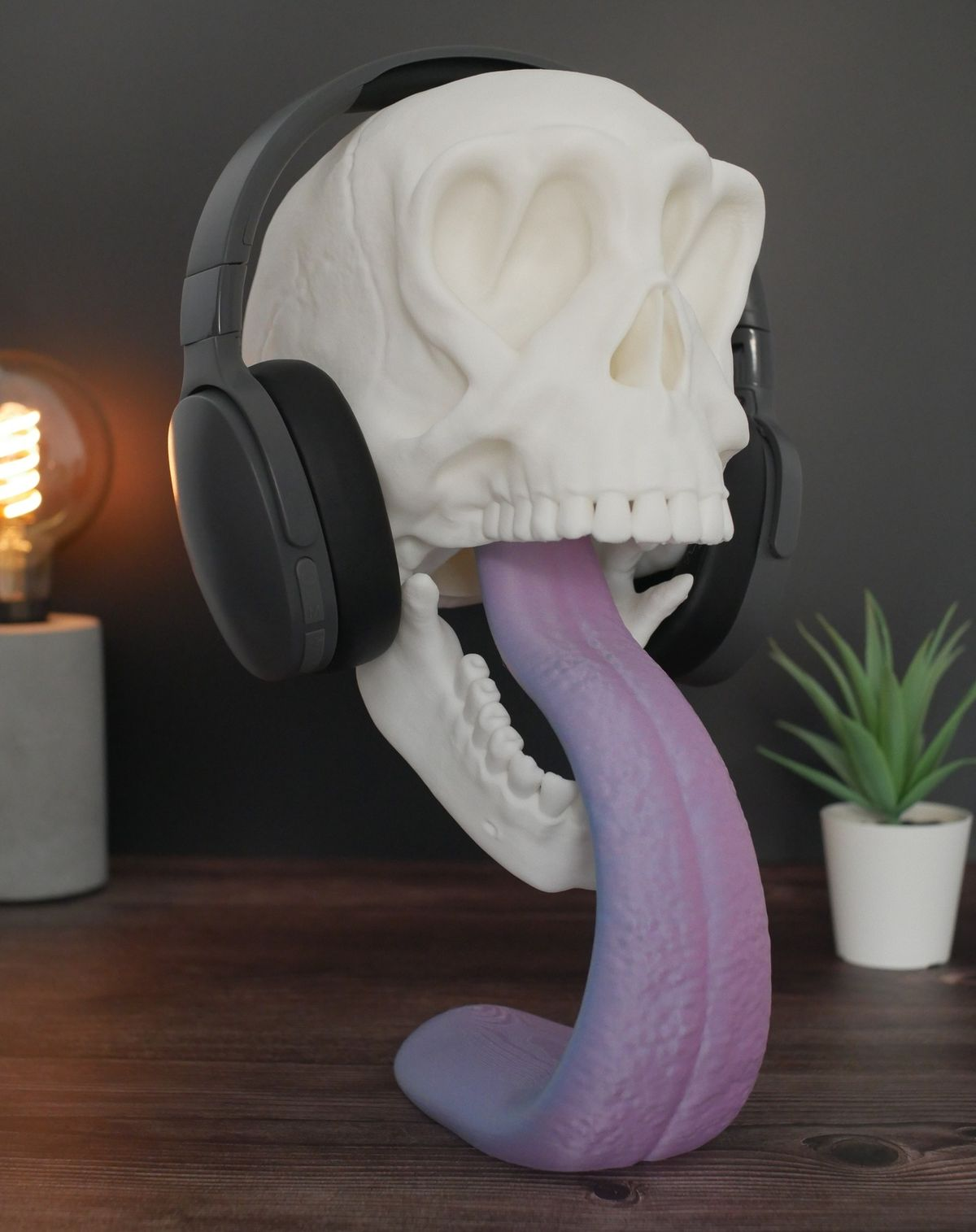 The "Gothic Echo" Anatomical Skull Headphone Stand - Distinctive Purple-Blue Gradient